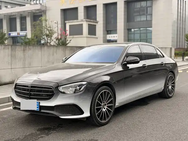 Mercedes-Benz E-Class 2022
