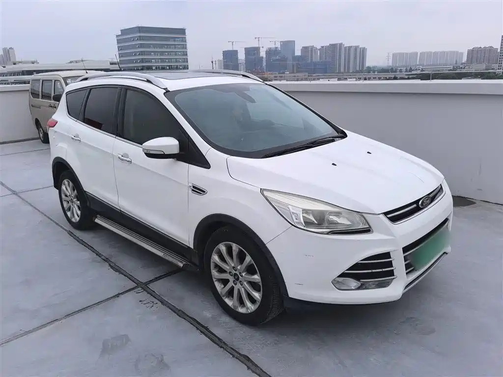 Ford Kuga 2014 — фото 27