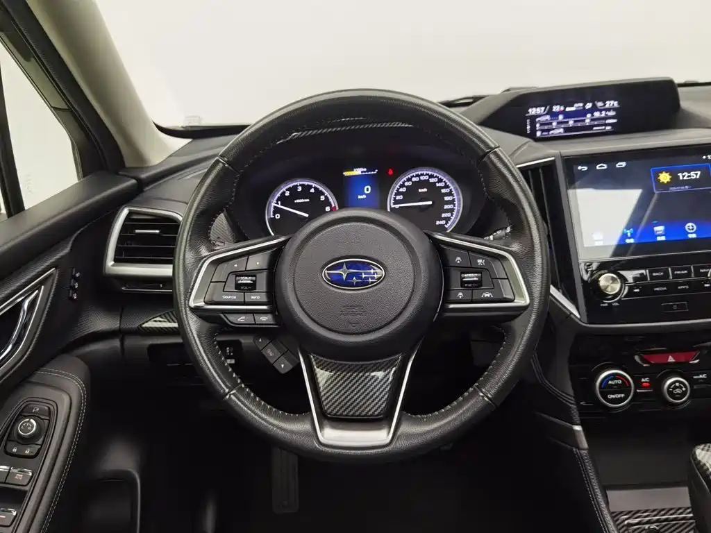 Subaru Forester 2021 — фото 11