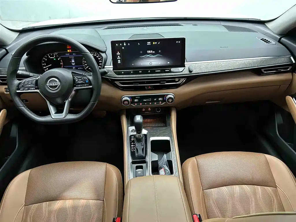 Nissan Teana 2022