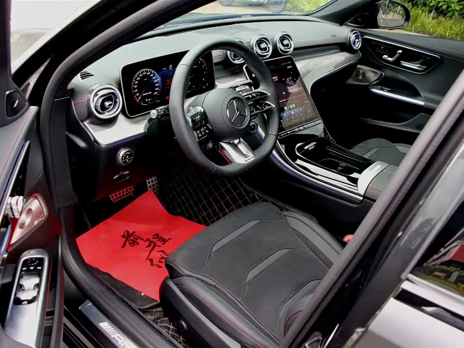 Mercedes-Benz C-Class AMG 2025 — фото 5