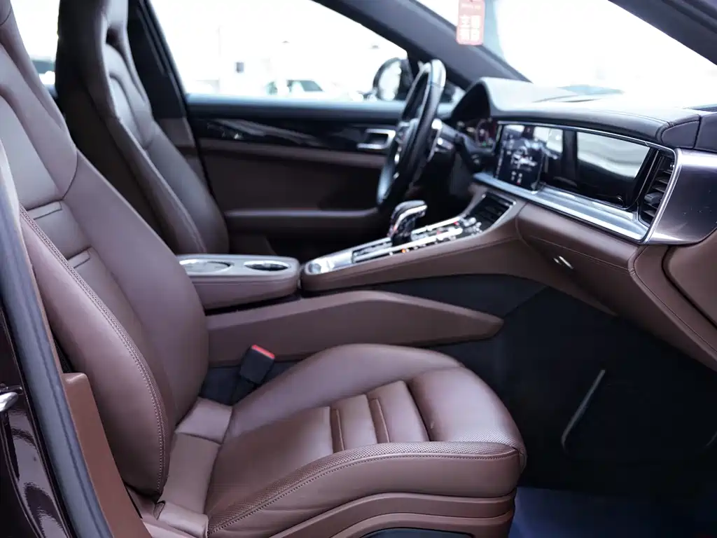 Porsche Panamera 2017 — фото 15