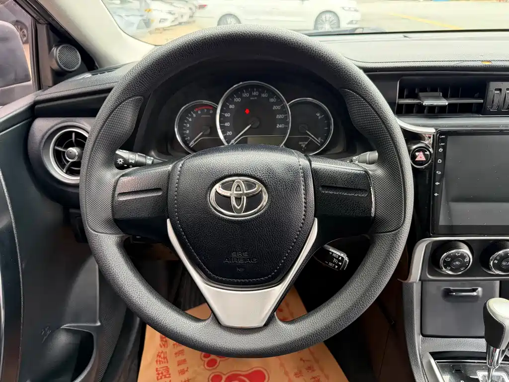 Toyota Corolla 2019 — фото 24