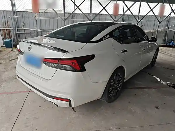 Nissan Teana 2023