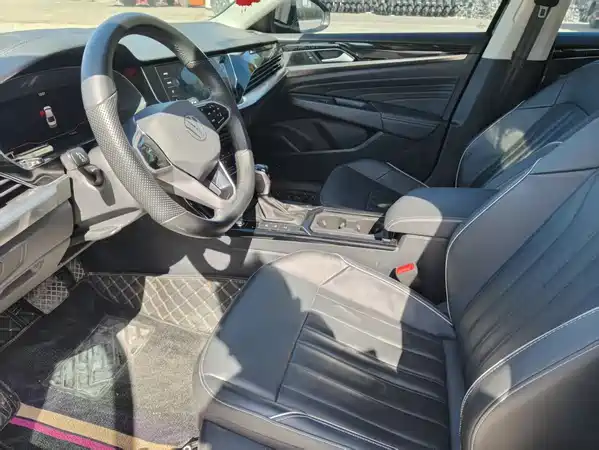 Volkswagen Passat 2023