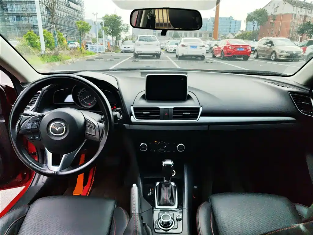 Mazda 3 Axela 2015 — фото 10