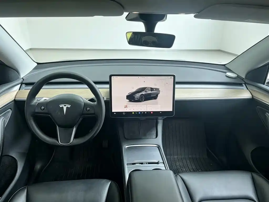Tesla Model Y 2022 — фото 8