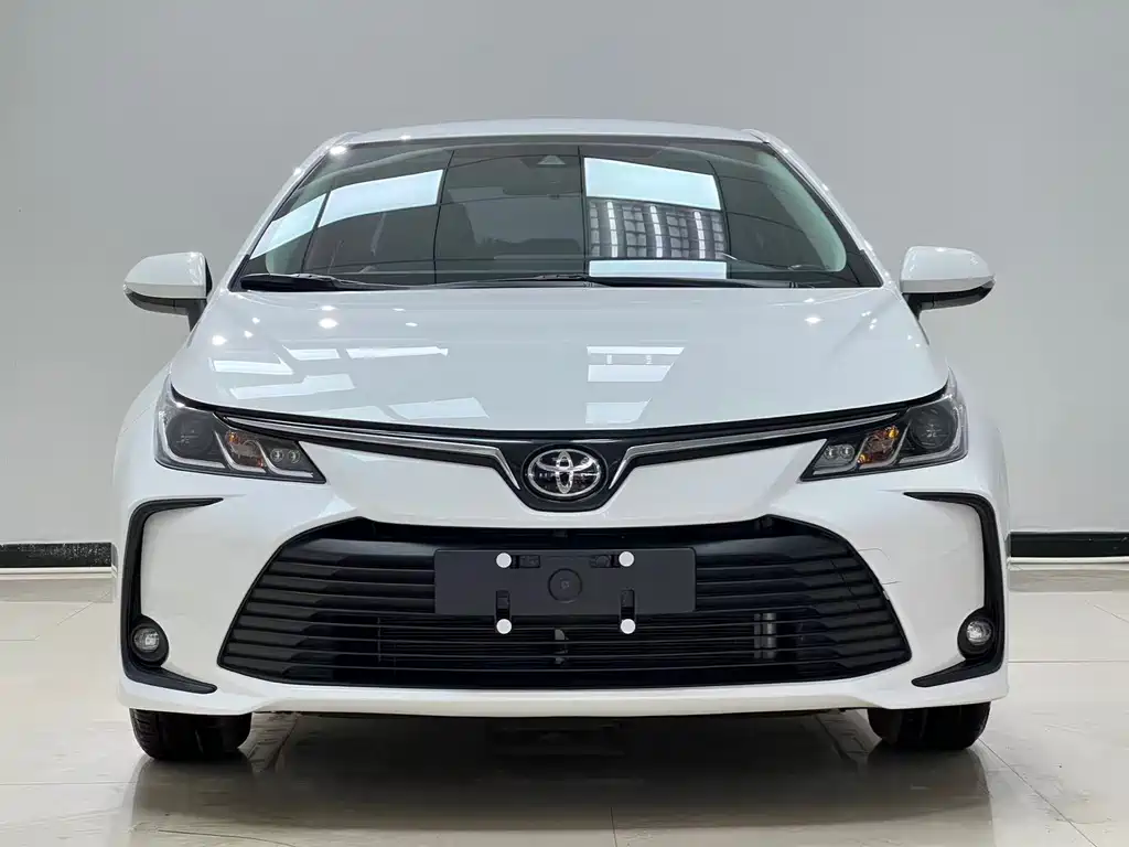 Toyota Corolla 2022 — фото 2