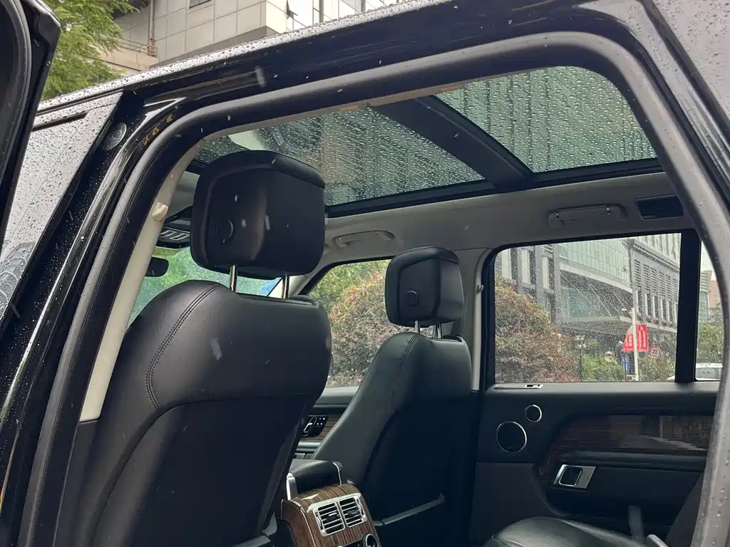 Land Rover Range Rover 2019 — фото 12