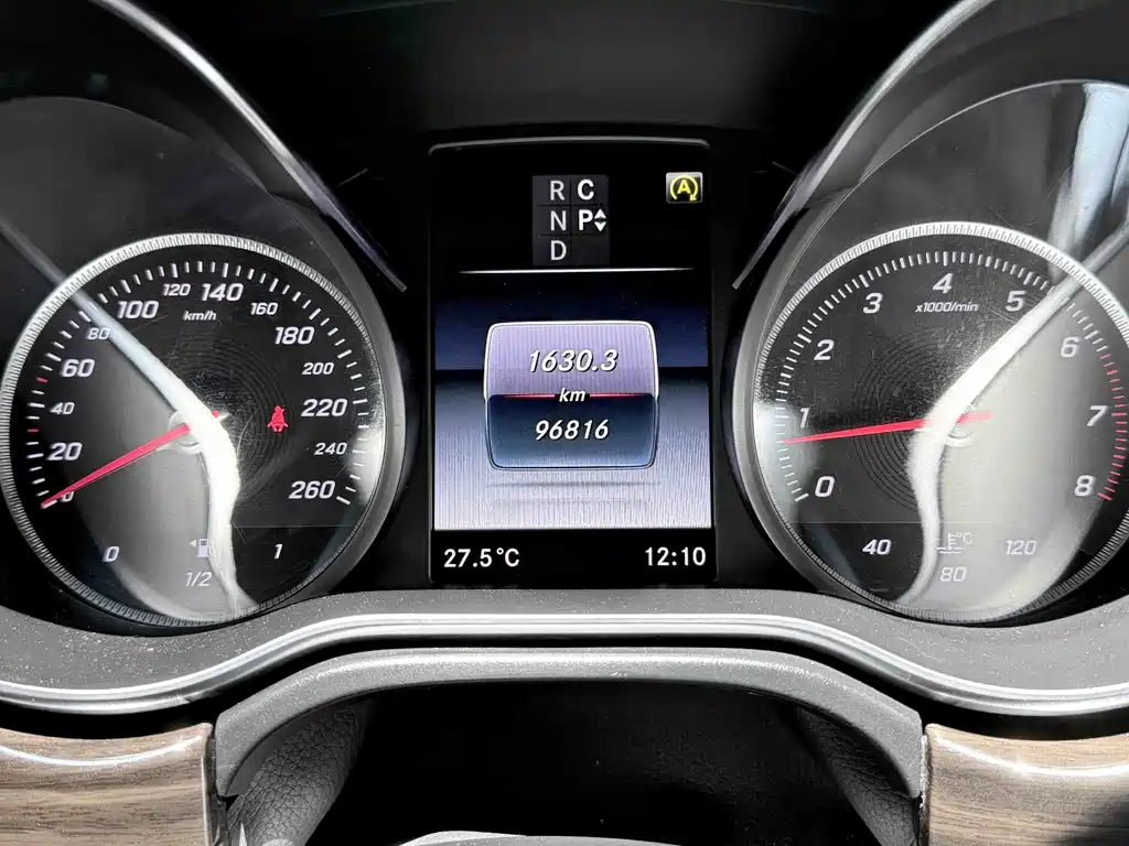 Mercedes-Benz V-Class 2018 — фото 20