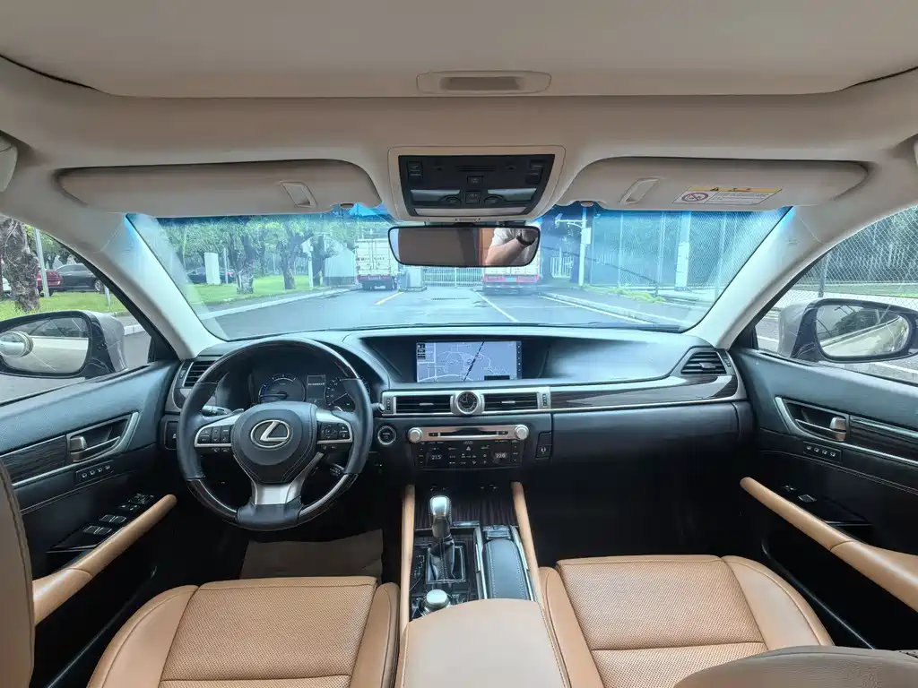 Lexus GS 2018 — фото 13