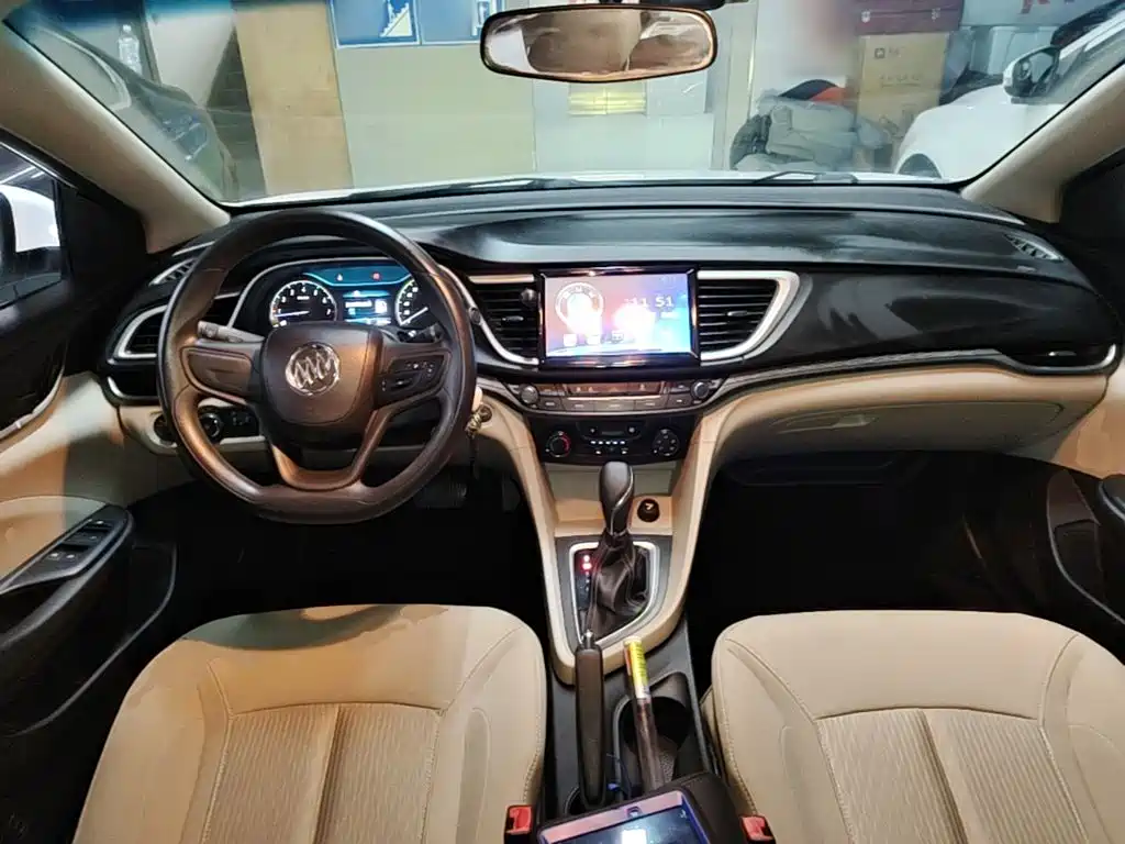Buick Excelle 2016 — фото 10