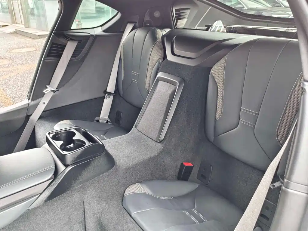 BMW i8 2018 — фото 13
