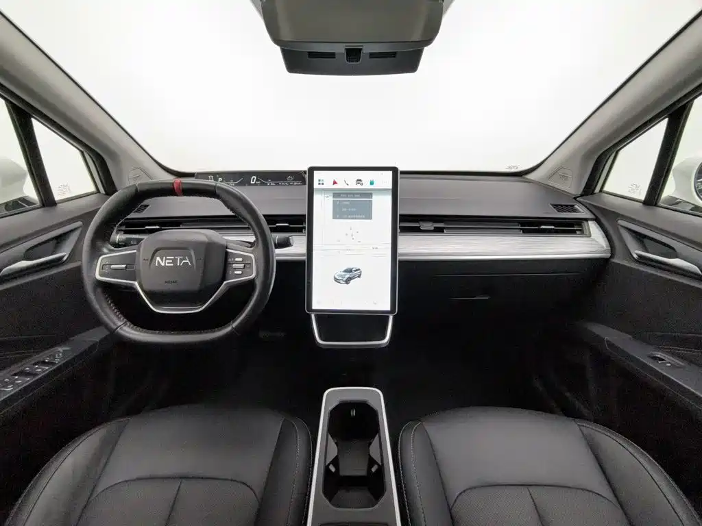 Neta V 2022