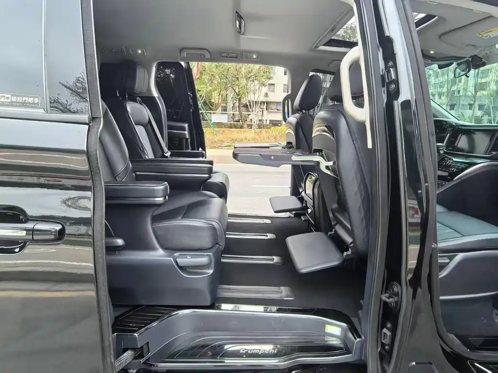 GAC Motor Trumpchi M8 2019 — фото 6