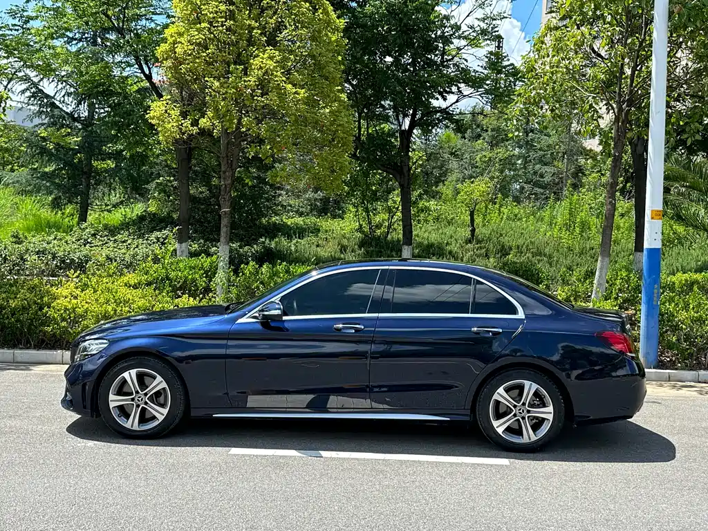 Mercedes-Benz C-Class 2019