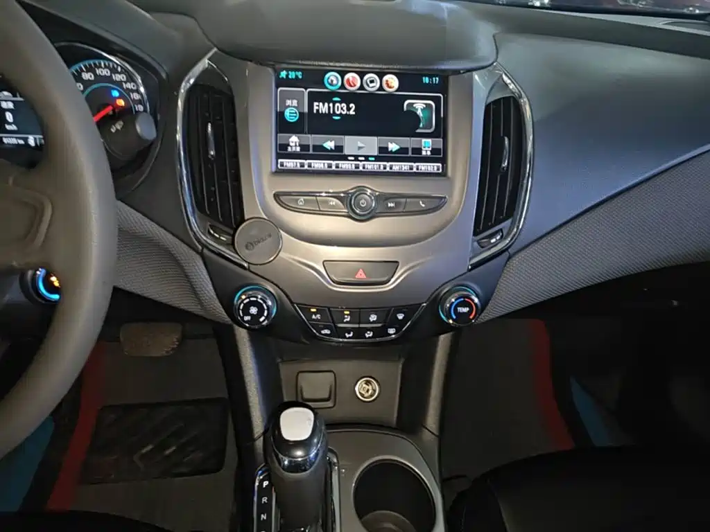 Chevrolet Cruze 2017 — фото 13