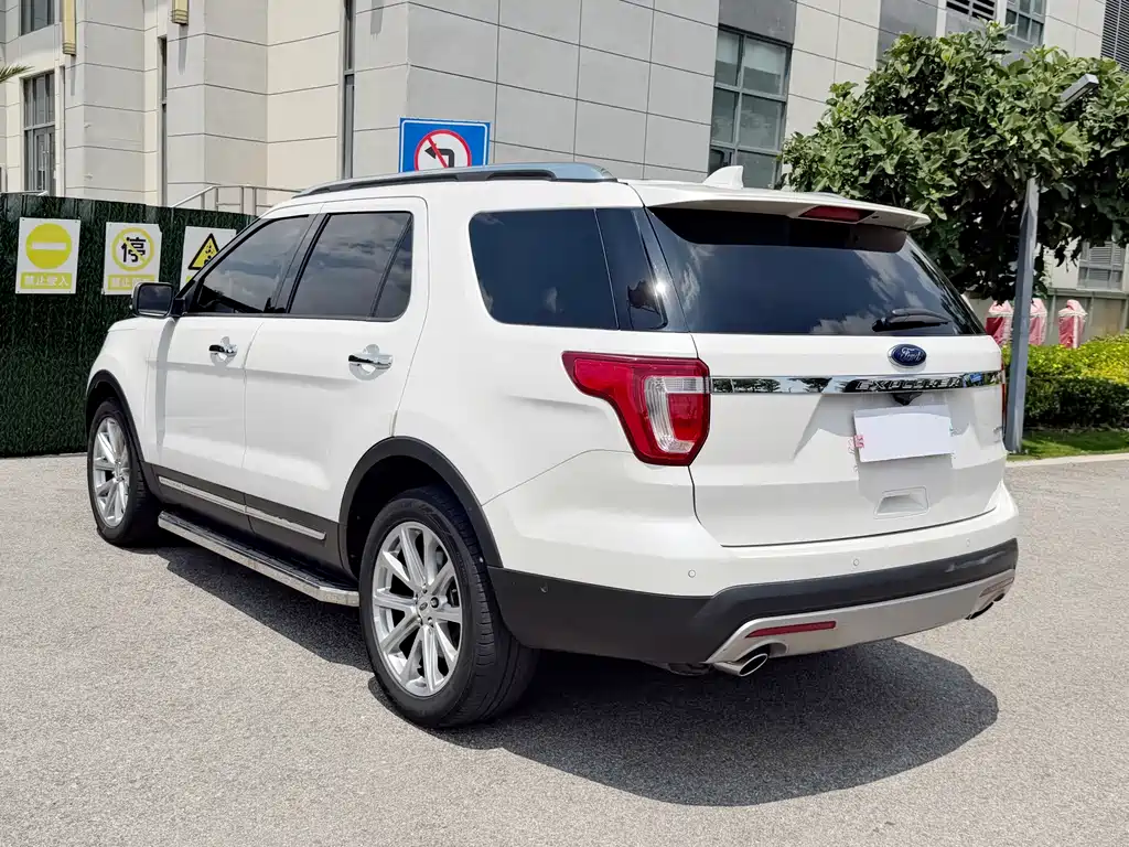 Ford Explorer 2017 — фото 19