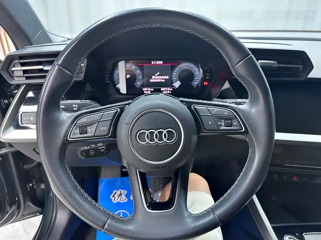 Audi A3 2023 — фото 13