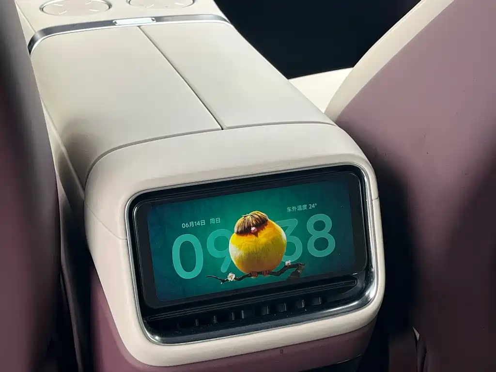 Xiaomi YU7 2025 — фото 13
