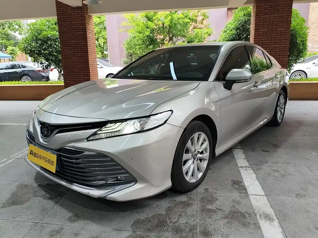 Toyota Camry 2021