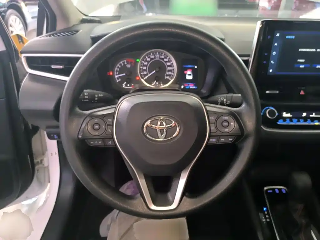 Toyota Corolla 2022 — фото 11