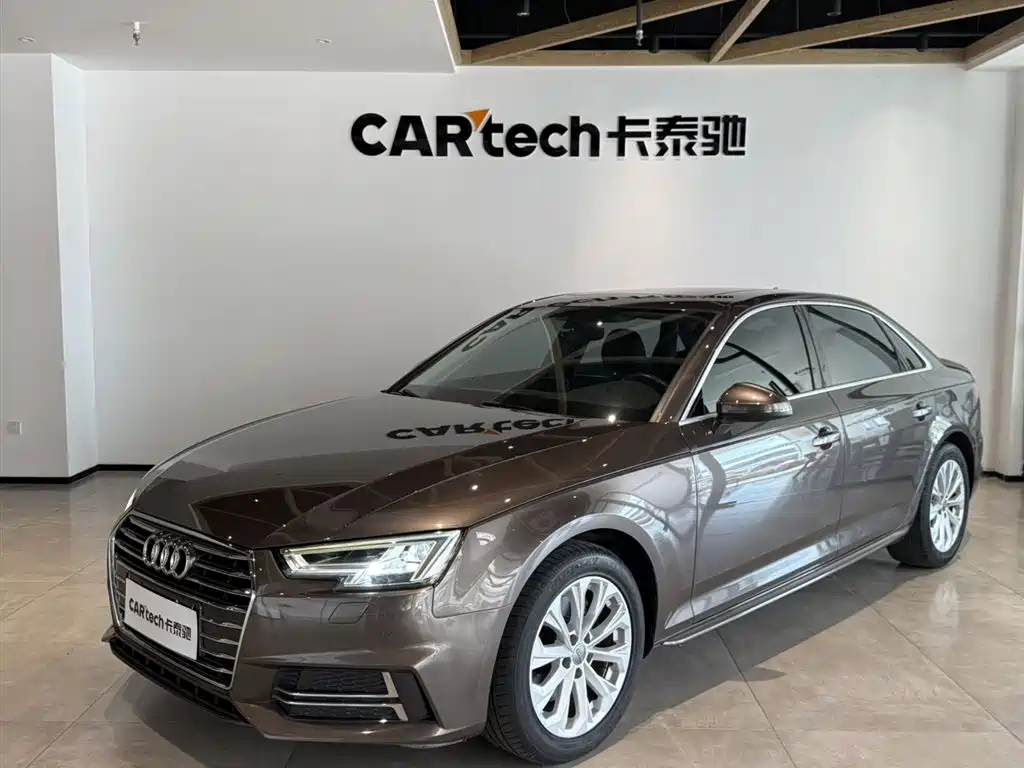 Audi A4L 2019 — фото 1