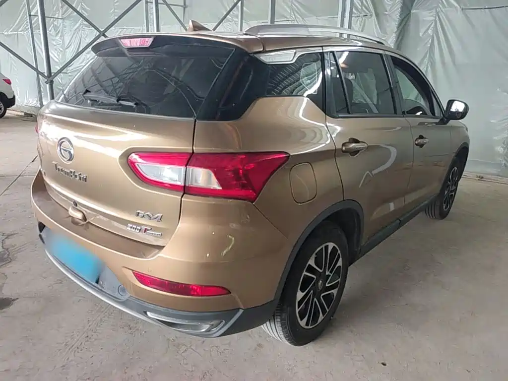 GAC Trumpchi GS4 2016 — фото 7