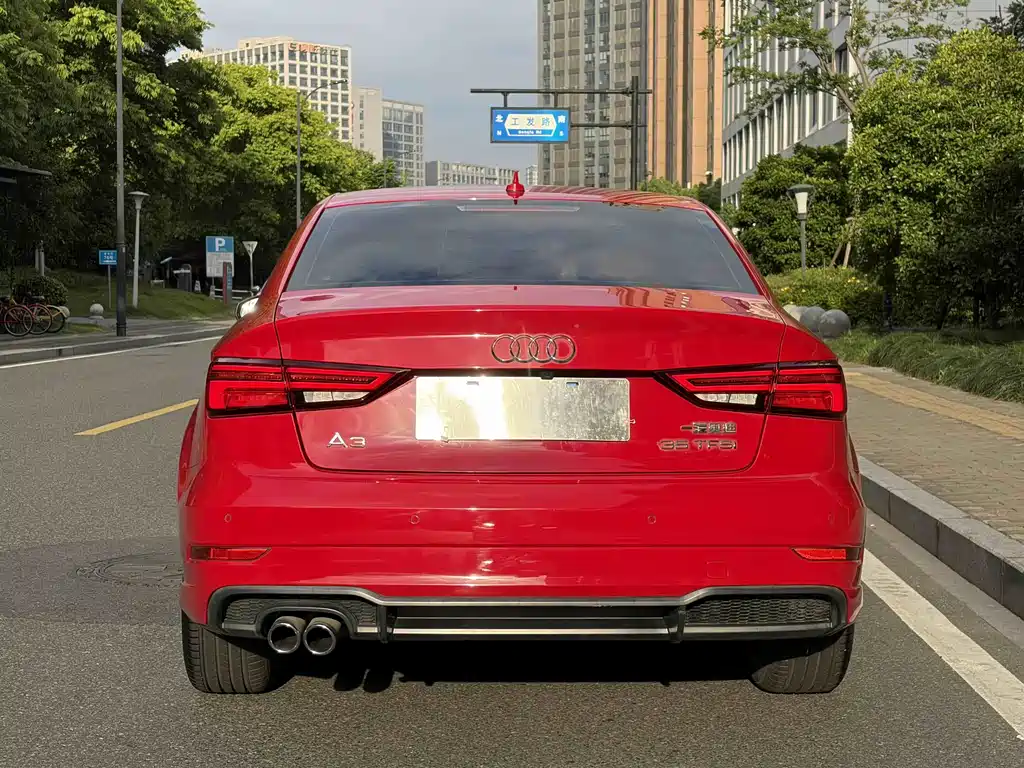 Audi A3 2018 — фото 17