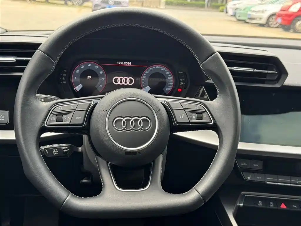 Audi A3 2023 — фото 6