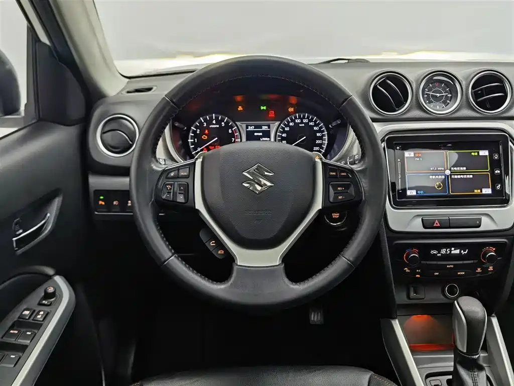 Suzuki Vitara 2018 — фото 11