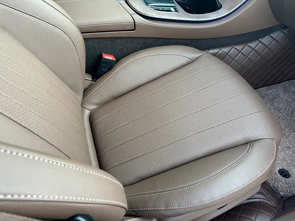 Mercedes-Benz E-Class 2023 — фото 10