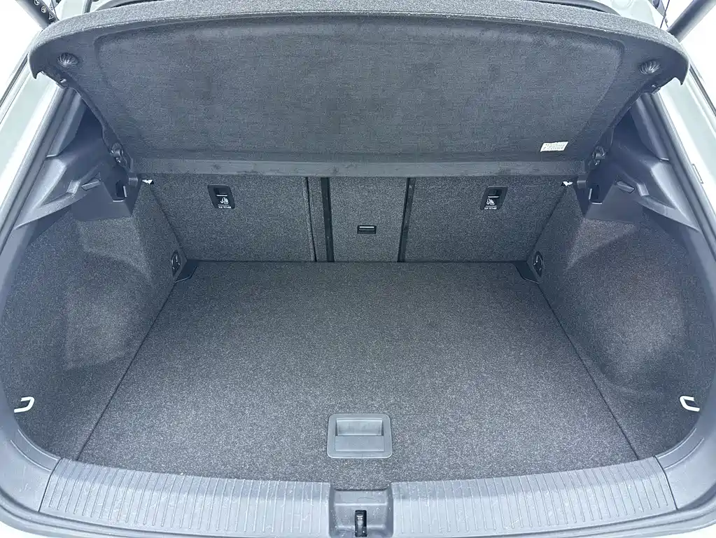 Volkswagen T-Roc 2023 — фото 22