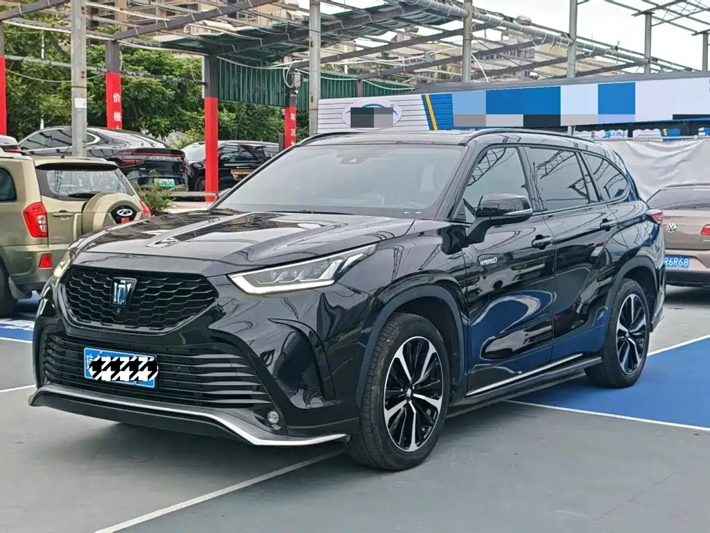 Toyota Crown Kluger 2024