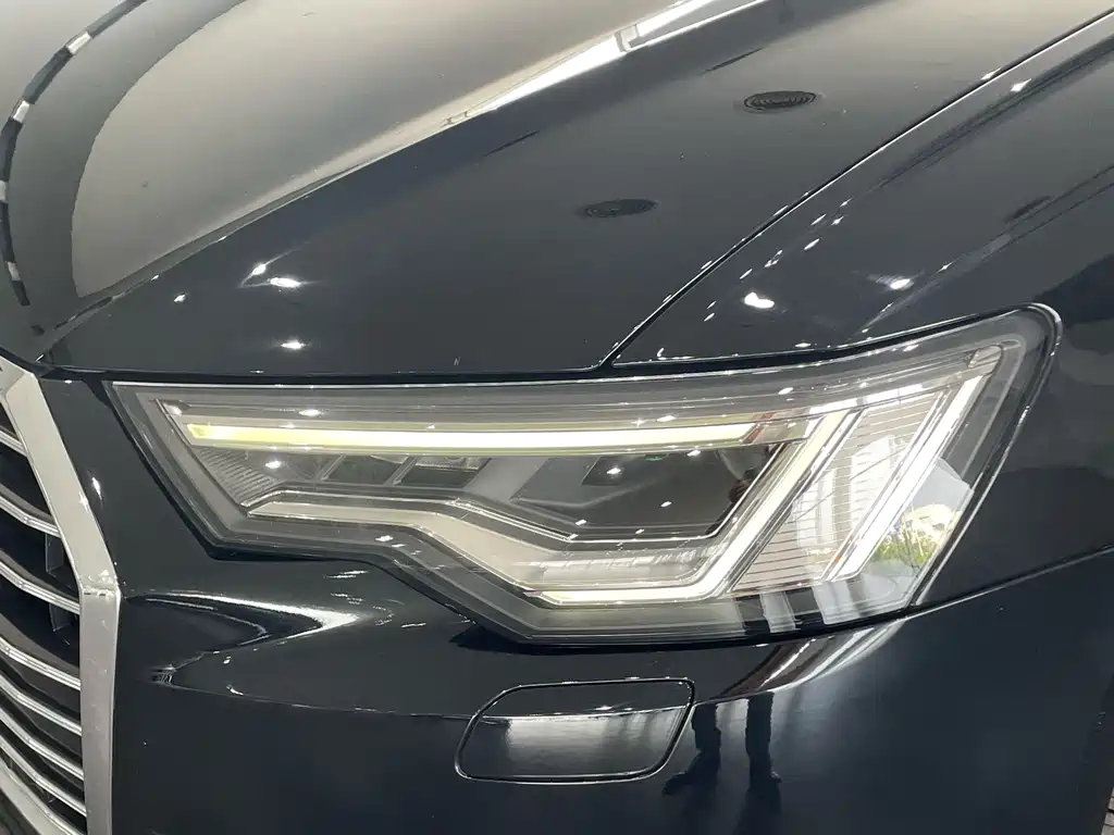 Audi A6L 2022