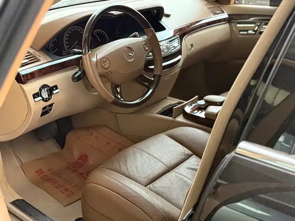Mercedes-Benz S-Class 2007