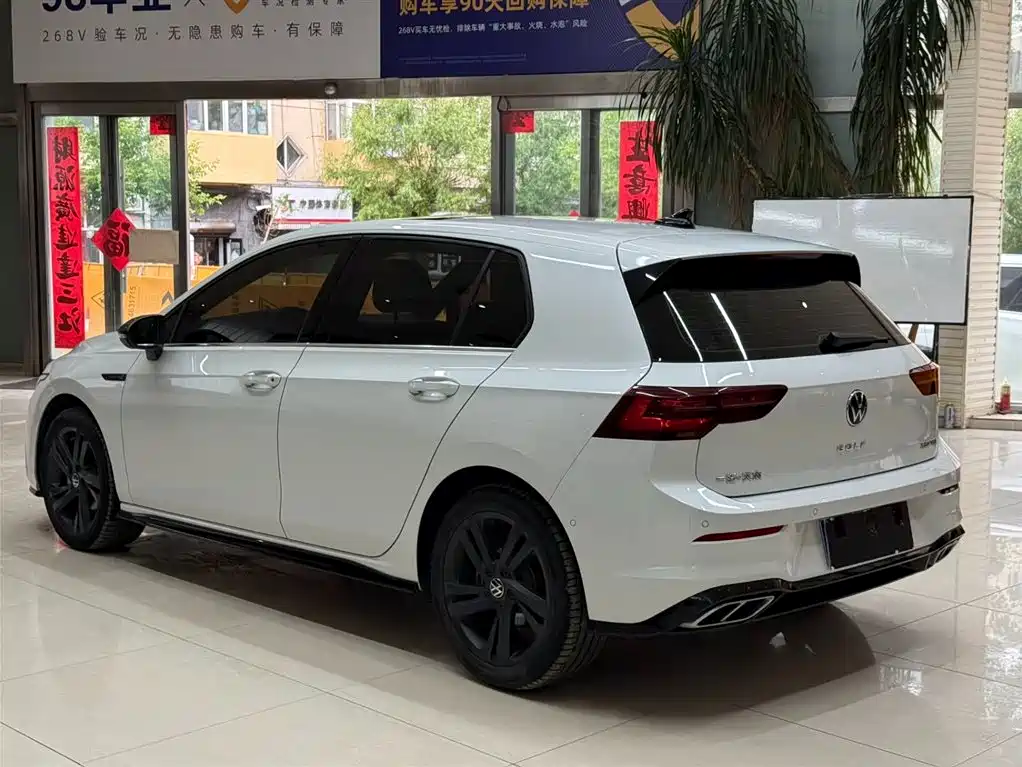 Volkswagen Golf 2022