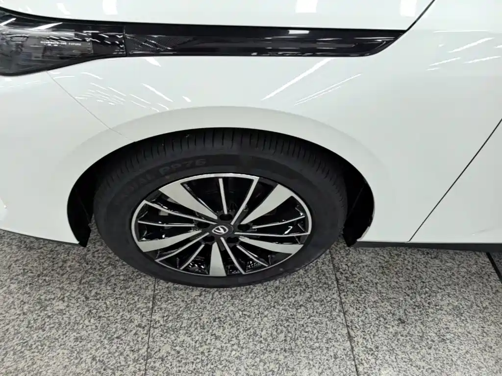 Changan Eado PHEV 2026 — фото 23