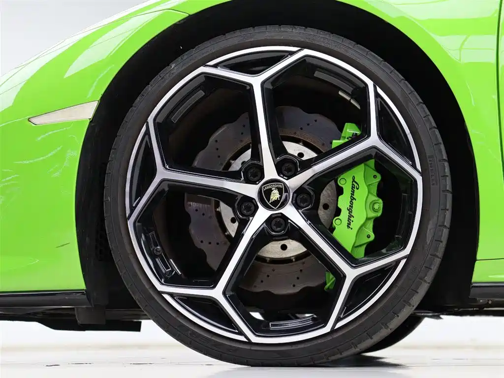 Lamborghini Huracán 2021 — фото 28