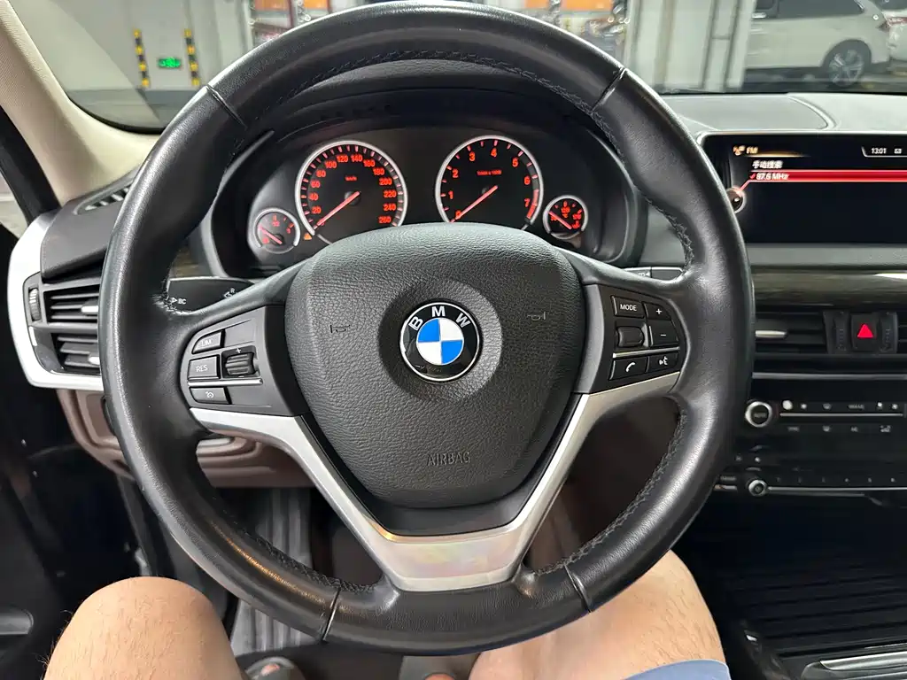 BMW X5 2015 — фото 12