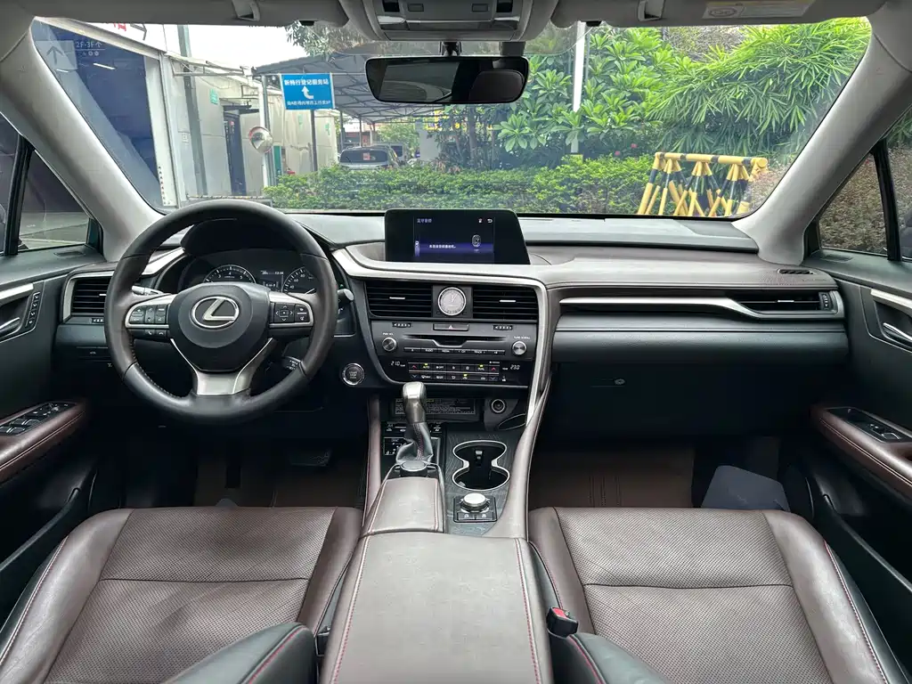 Lexus RX 2018 — фото 12