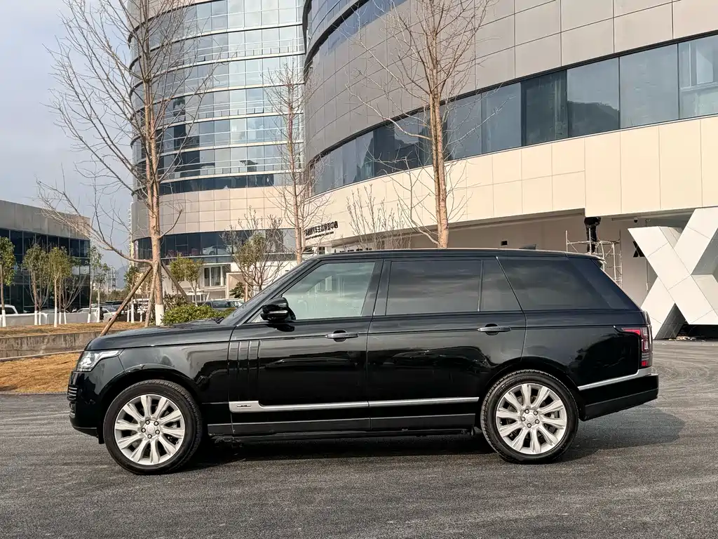 Land Rover Range Rover 2018 — фото 10