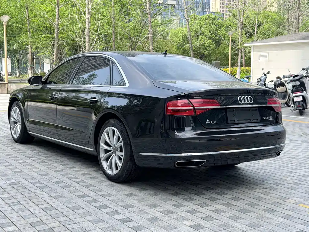 Audi A8 2015 — фото 7