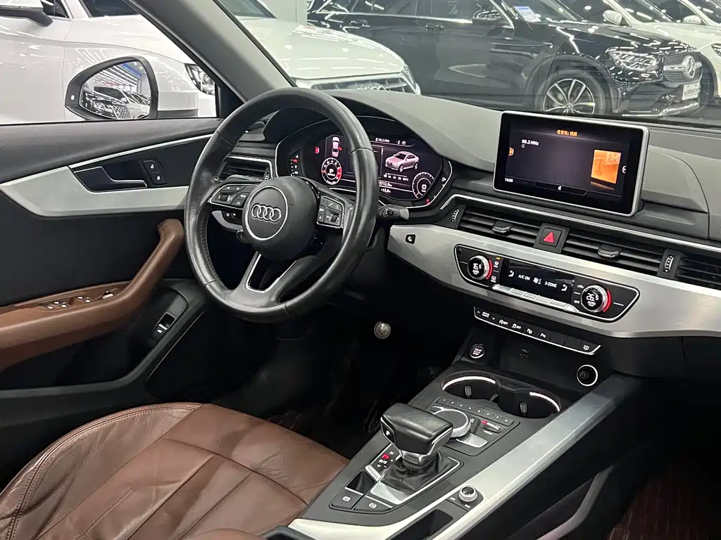 Audi A4L 2019 — фото 14