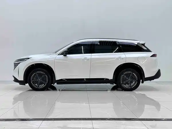 Nissan Explore The Land 2024