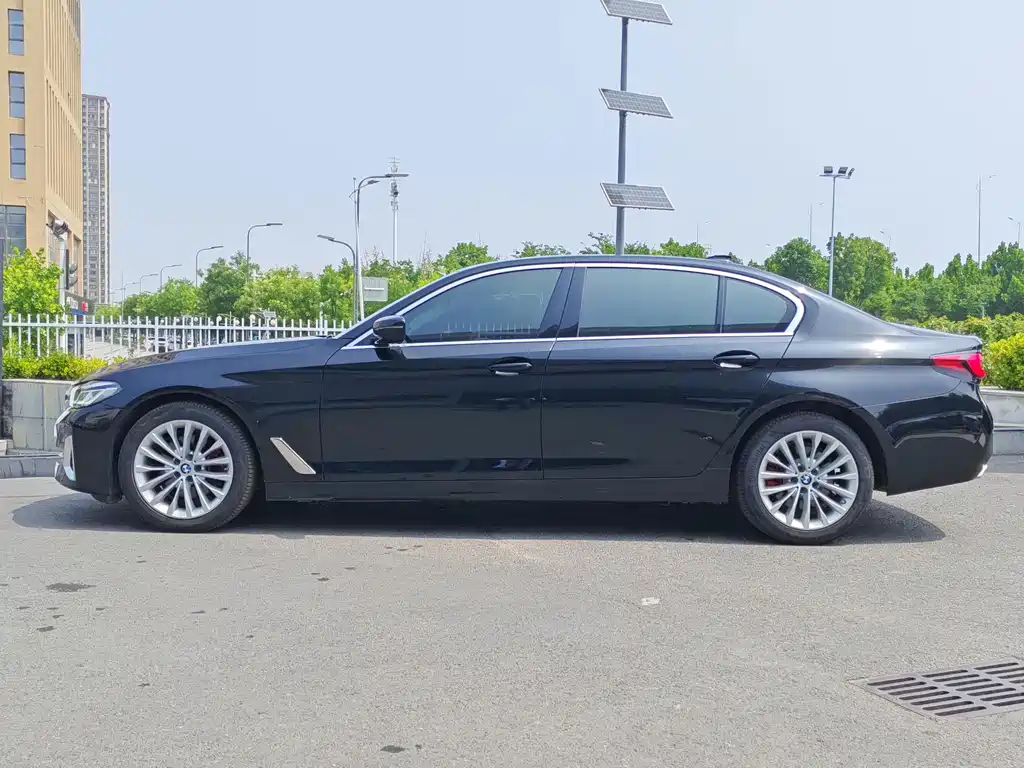 BMW 5 Series 2022