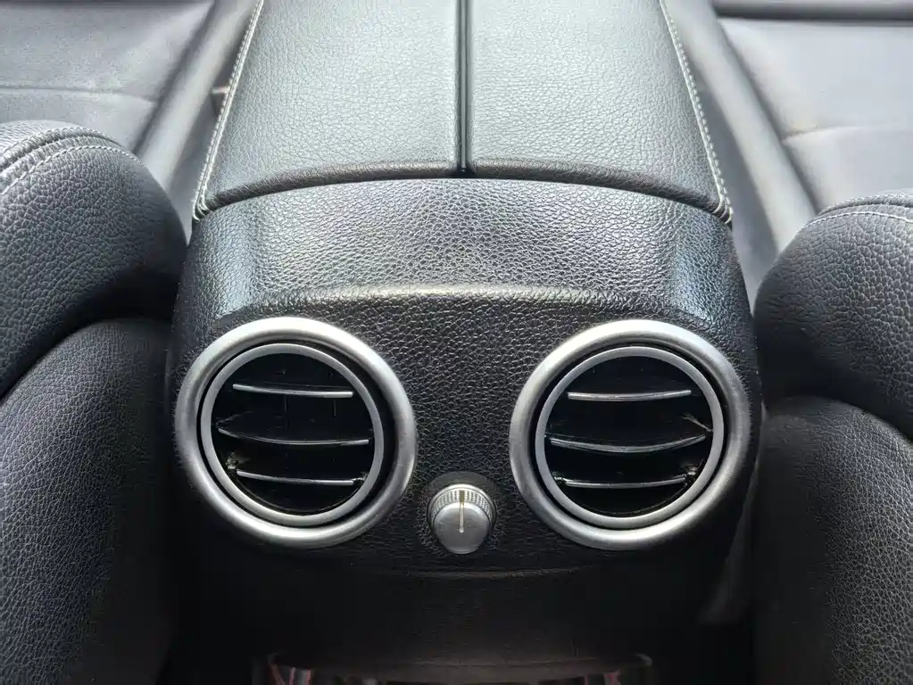 Mercedes-Benz GLC 2018 — фото 23