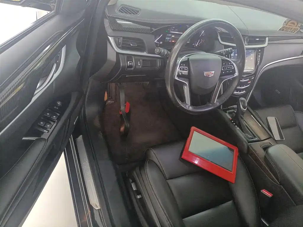 Cadillac XTS 2019 — фото 12