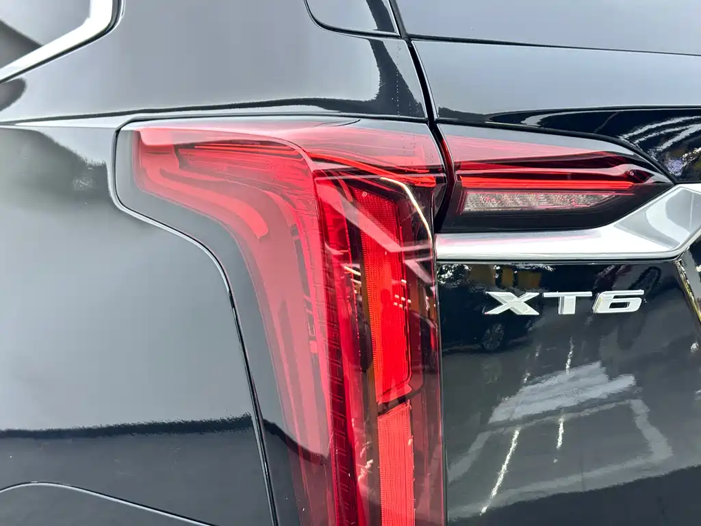 Cadillac XT6 2024 — фото 10
