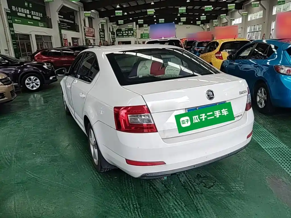 Skoda Octavia 2015 — фото 5